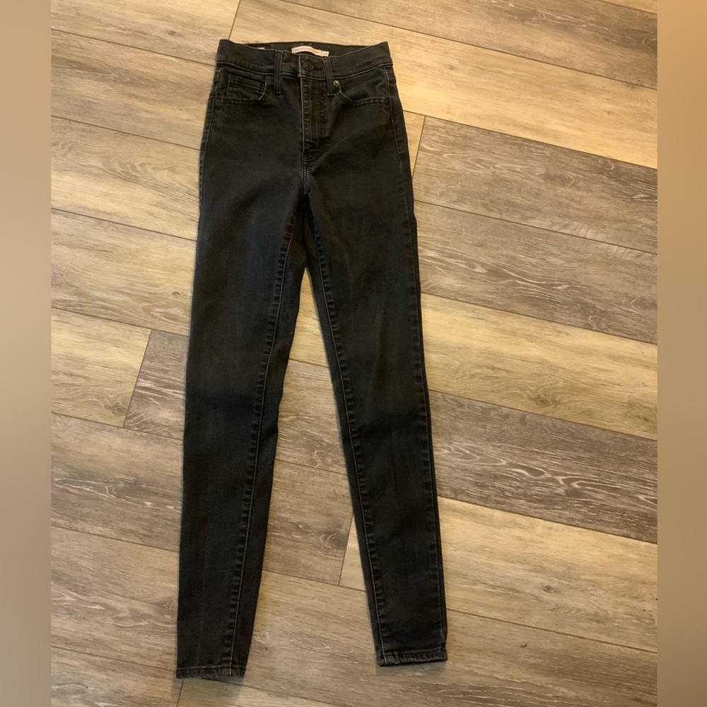 Levi's Women's High Rise Jeans - Black